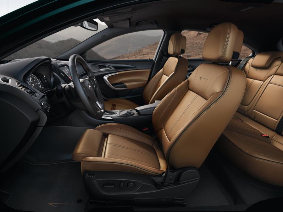  Opel Insignia Hatchback 2013 года  (фото 12 из 16)